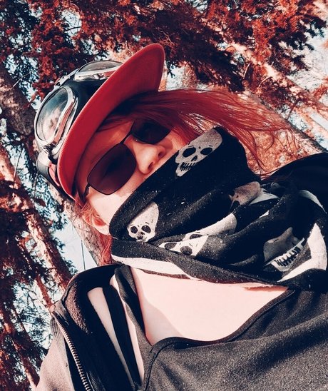 peachycat8 exclusive model img