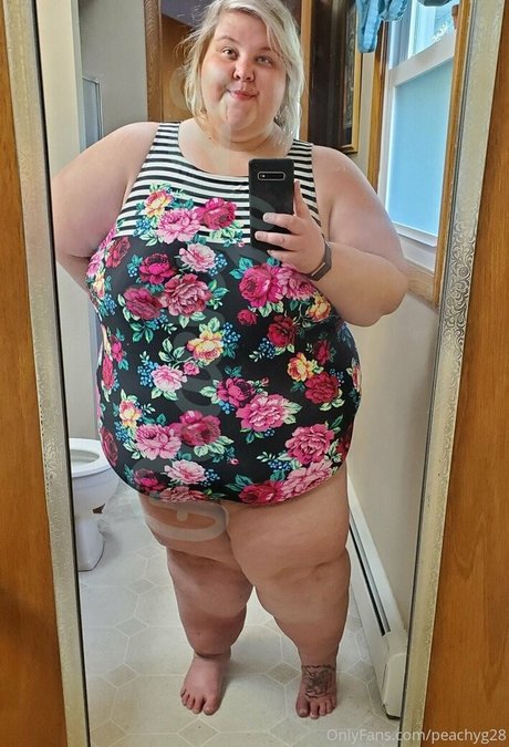 peachyg28 nudes pornstar pic