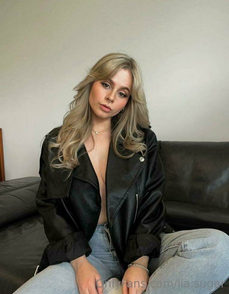 blowjob milf onlyfans sexy photo