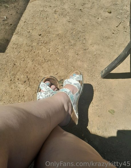 krazykitty45 sexy actress image