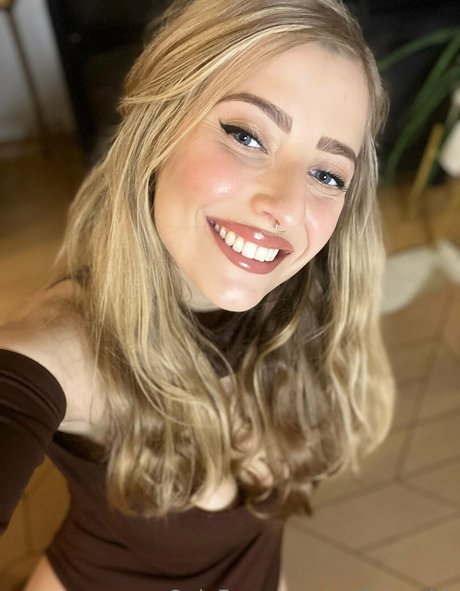 emily smith art pornstar galleries