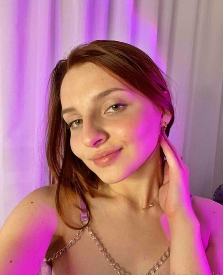 Helen Davis erotic actress img