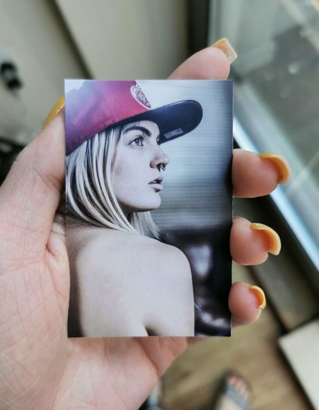 carlyraesummers star pornographic image