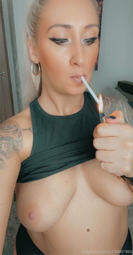 anksunamoon pornstar photo