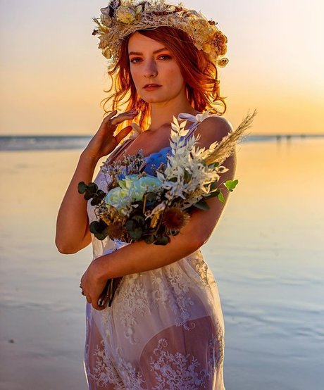 Dakota Blue Richards free model img