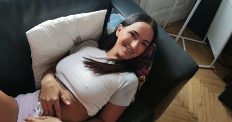 claudiabavel gold free actress pic