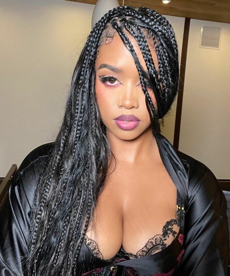 hermusicofficial model art gallery