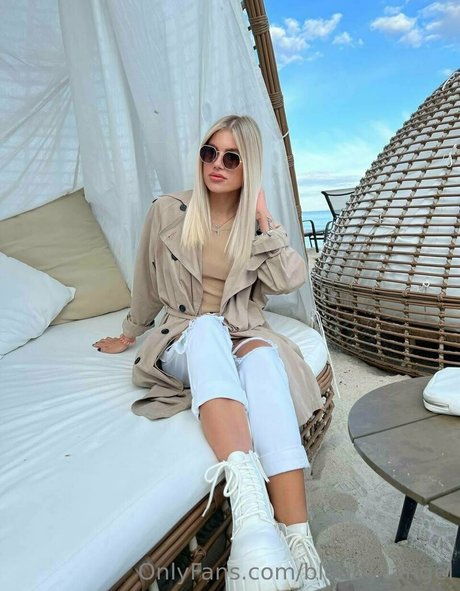 licking pussy onlyfans free sexy image