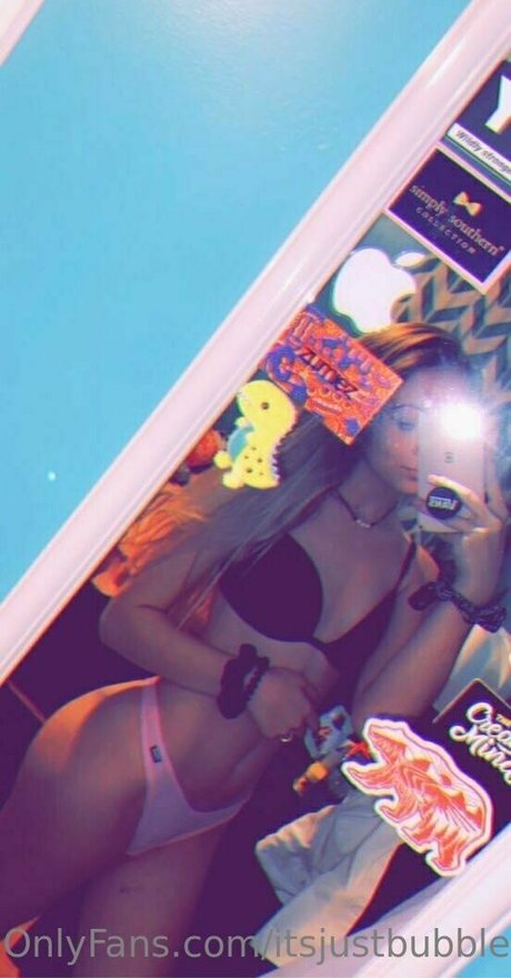 itsjustbubblezs model top pics