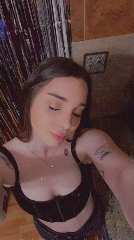 bayleeann hot model photo