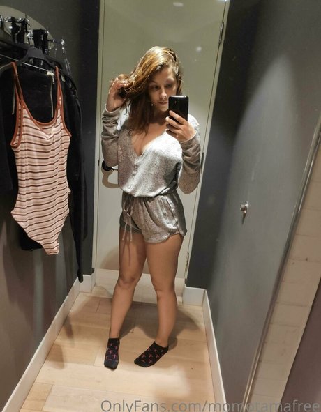 momotamafree nude pornstar pics