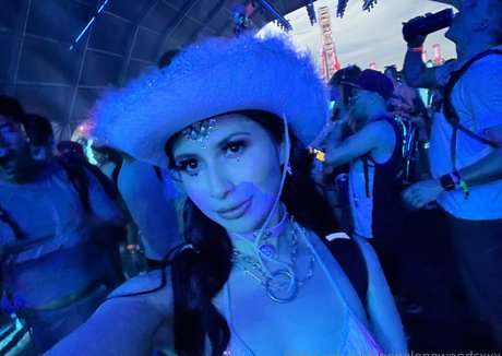 penelopewoodsxxx star nice pics