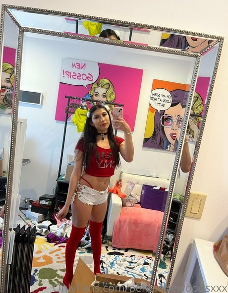 penelopewoodsxxx adult star photo