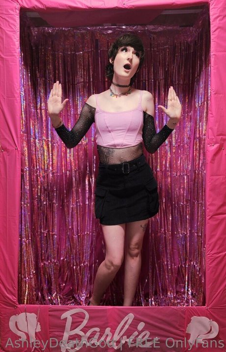 famous femboy onlyfans erotic pic