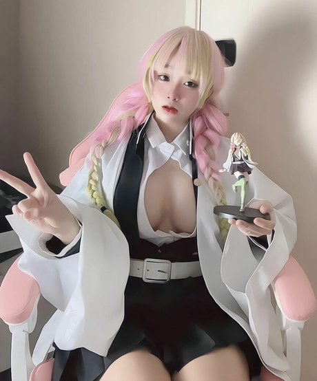 Gagiiixn adult model photo