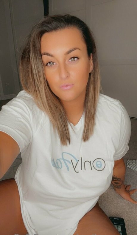 huge fake tits onlyfans free porn photos