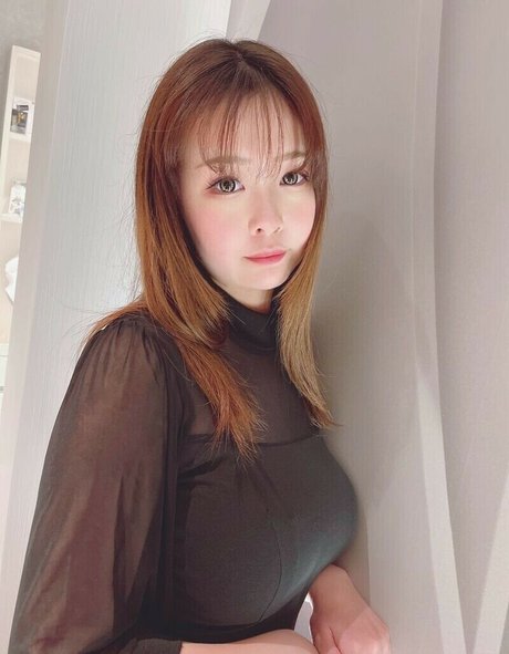 Cosplaytales model pretty picture