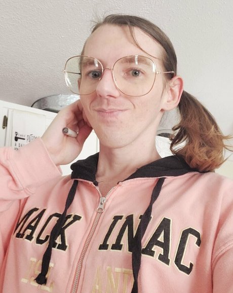 nerdy onlyfans pornographic picture