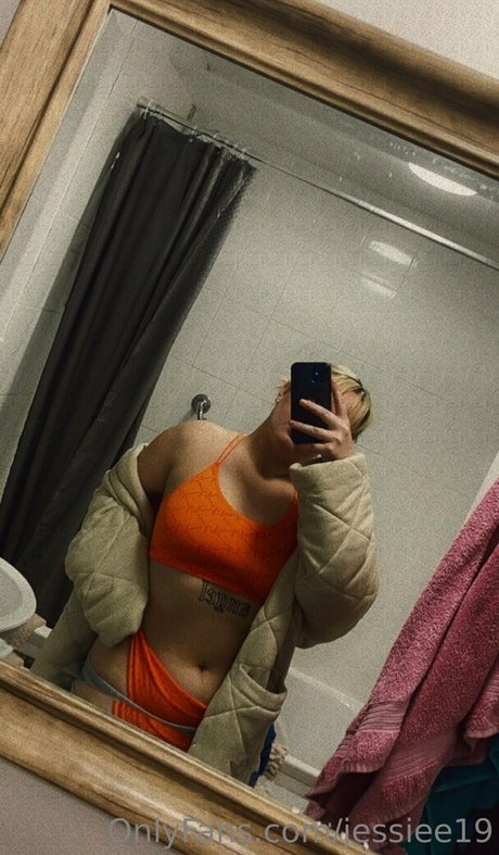 jessiee19 pornstar sex img
