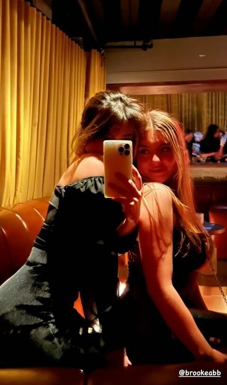 muscle girls onlyfans top image