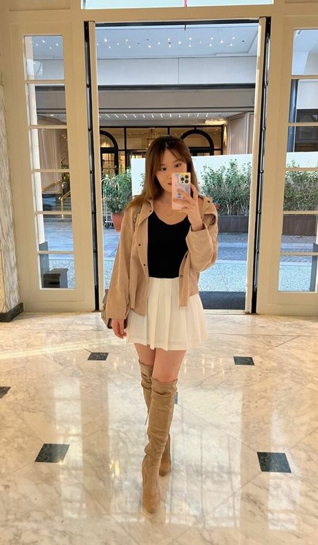 Plushys top model img