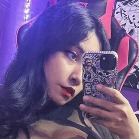 Cindylu19 model naked picture