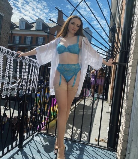 Jessie St Claire star naked picture