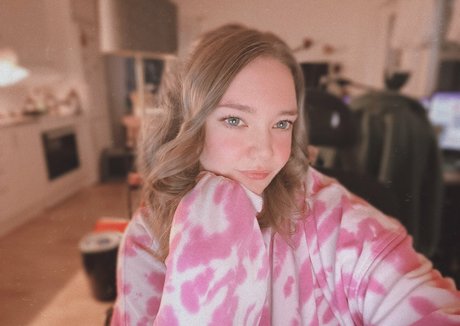 dirtydicegoblin high quality model images