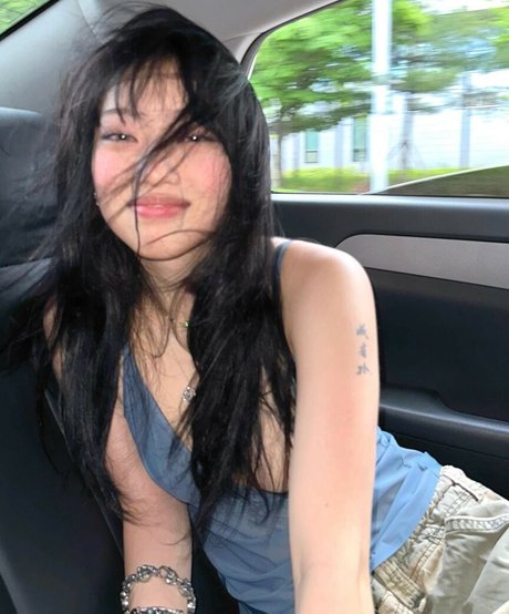 Yujin model naked pics