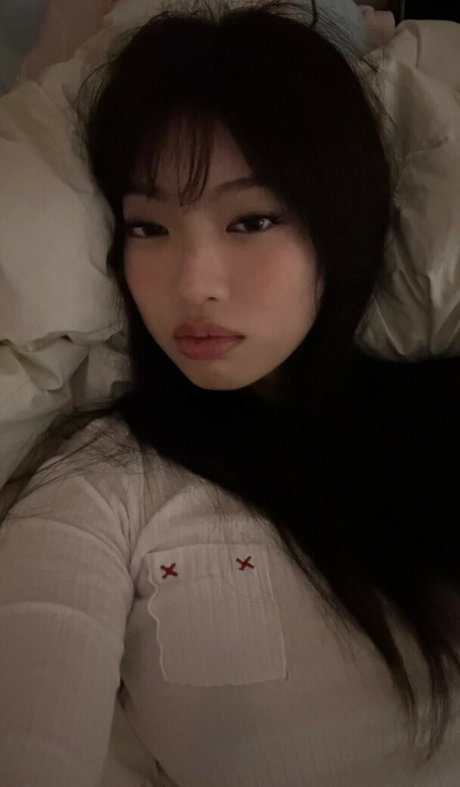 Yujin model porn img