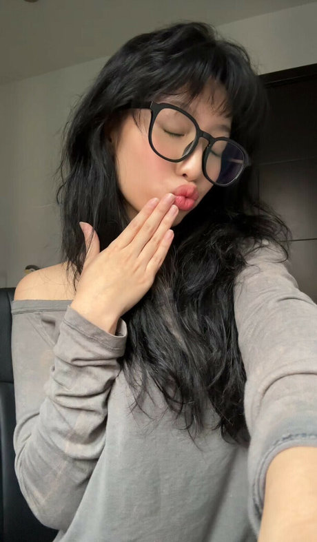 Yujin art actress images