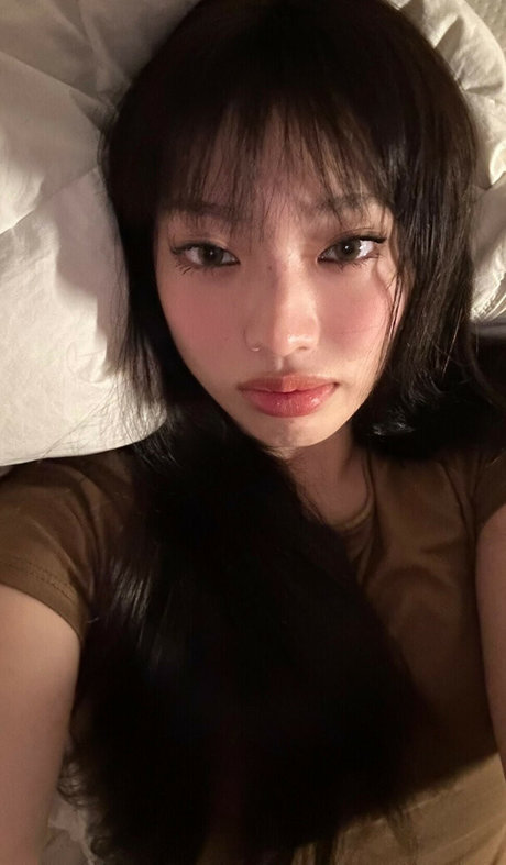 Yujin hot actress images