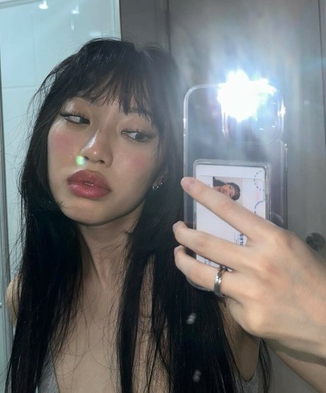 Yujin hot actress images