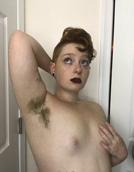 sluttubus nude model pictures