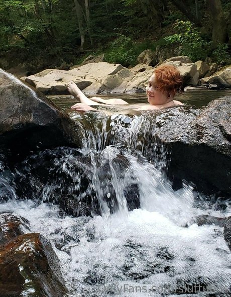 sluttubus pornstar adult image