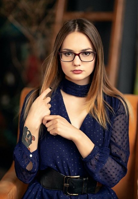 pregnant threesome onlyfans pornographic pictures