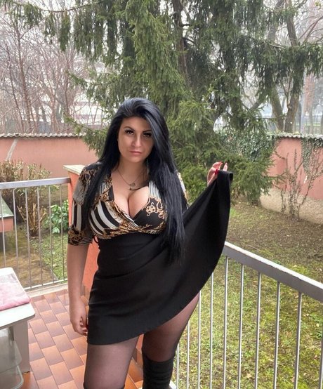 Laura Palermo xxx actress photo