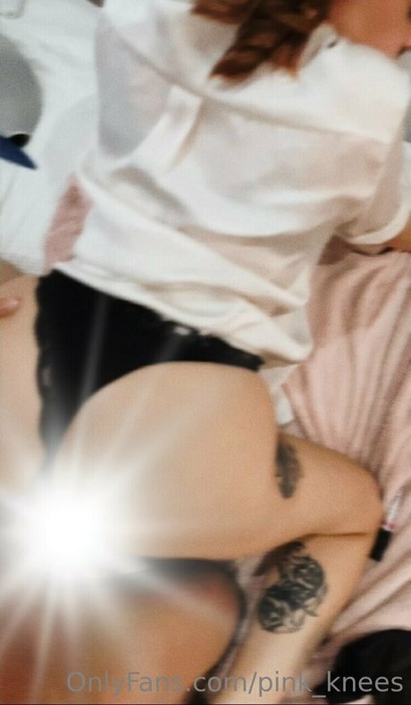 pink knees model hd image