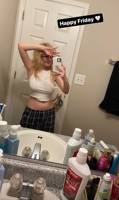 Splishbie model porn photo