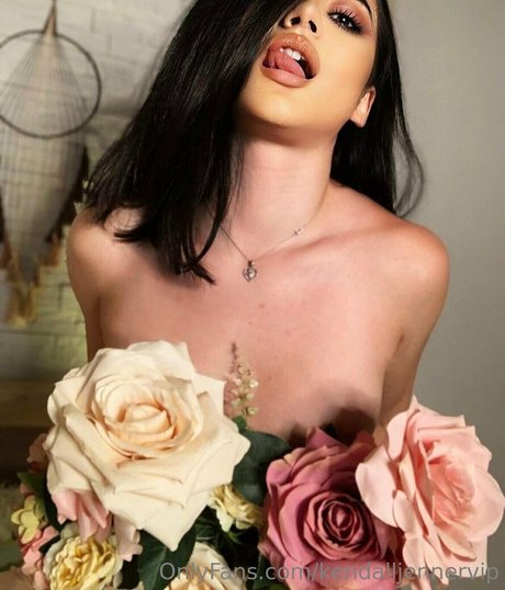 kendalljennervip nice actress pics