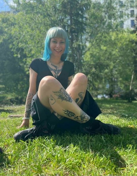 hairy legs onlyfans free porn pic