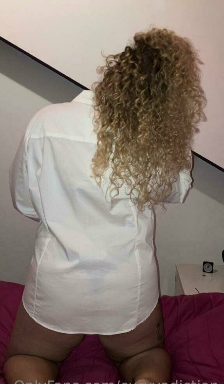 ebony smoking onlyfans pornos img