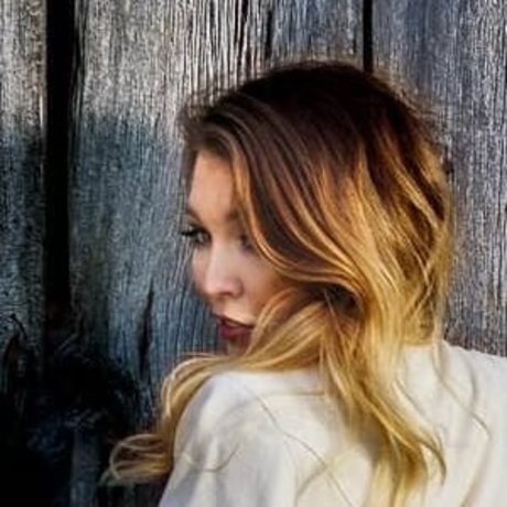 Cassidoria pretty model picture