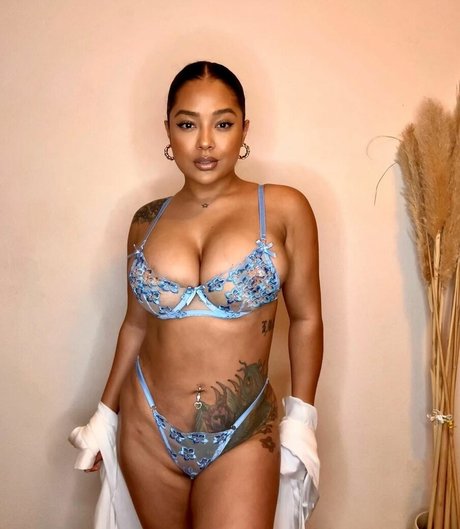 Sugey Portillo pornographic model image