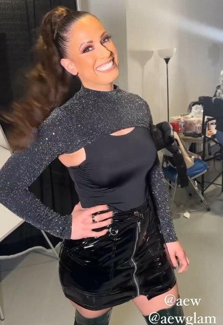 AEW Dasha Kuret beautiful model image