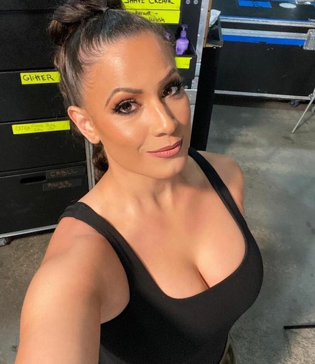 AEW Dasha Kuret top star image