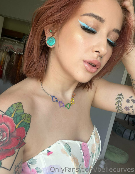 bellecurves beautiful actress photo