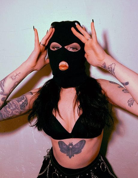 Morgan Adams model photos