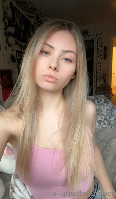 alignedbyjuniper adult actress galleries