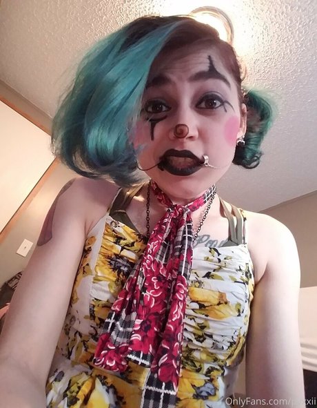 pyxxii naked actress picture